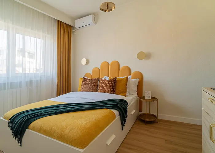 Holt S Cozy Near The Faculty Of Law *