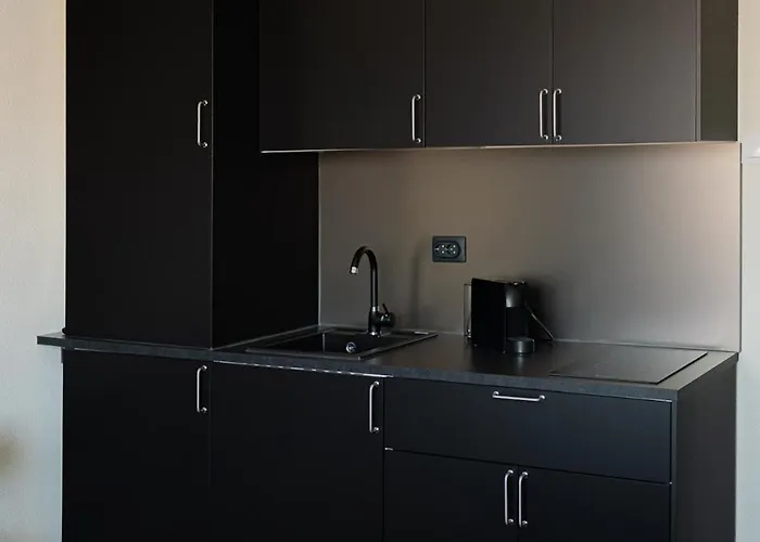 Holt S Cozy Near The Faculty Of Law *