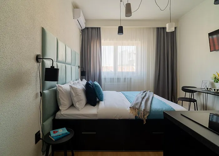 Holt S Cozy Near The Faculty Of Law